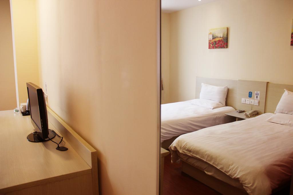 Hanting Jiading Yecheng Road Hotel